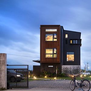 Black House